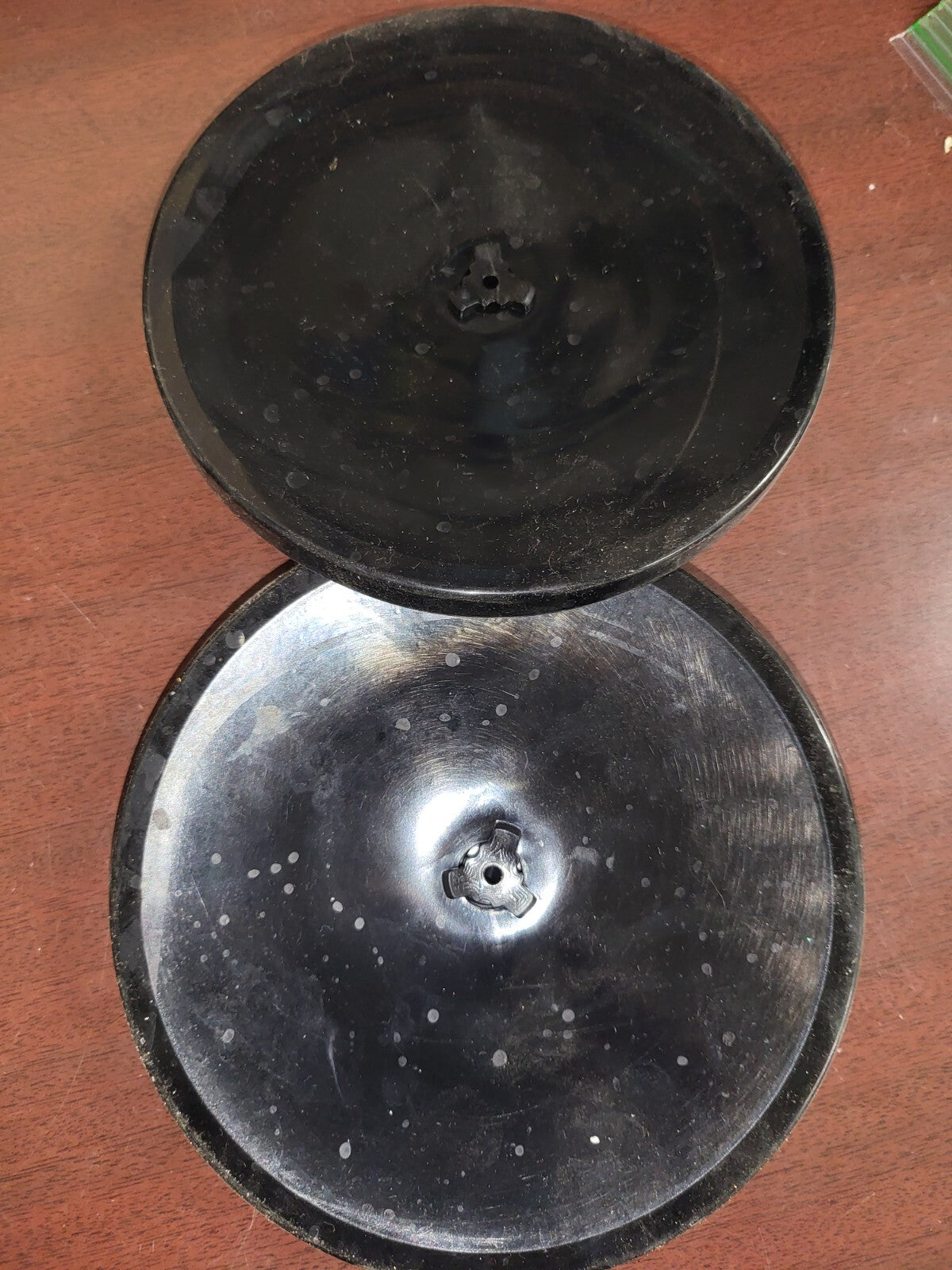2 Pampered Chef Fresh Lasting Lid Replacements 6"