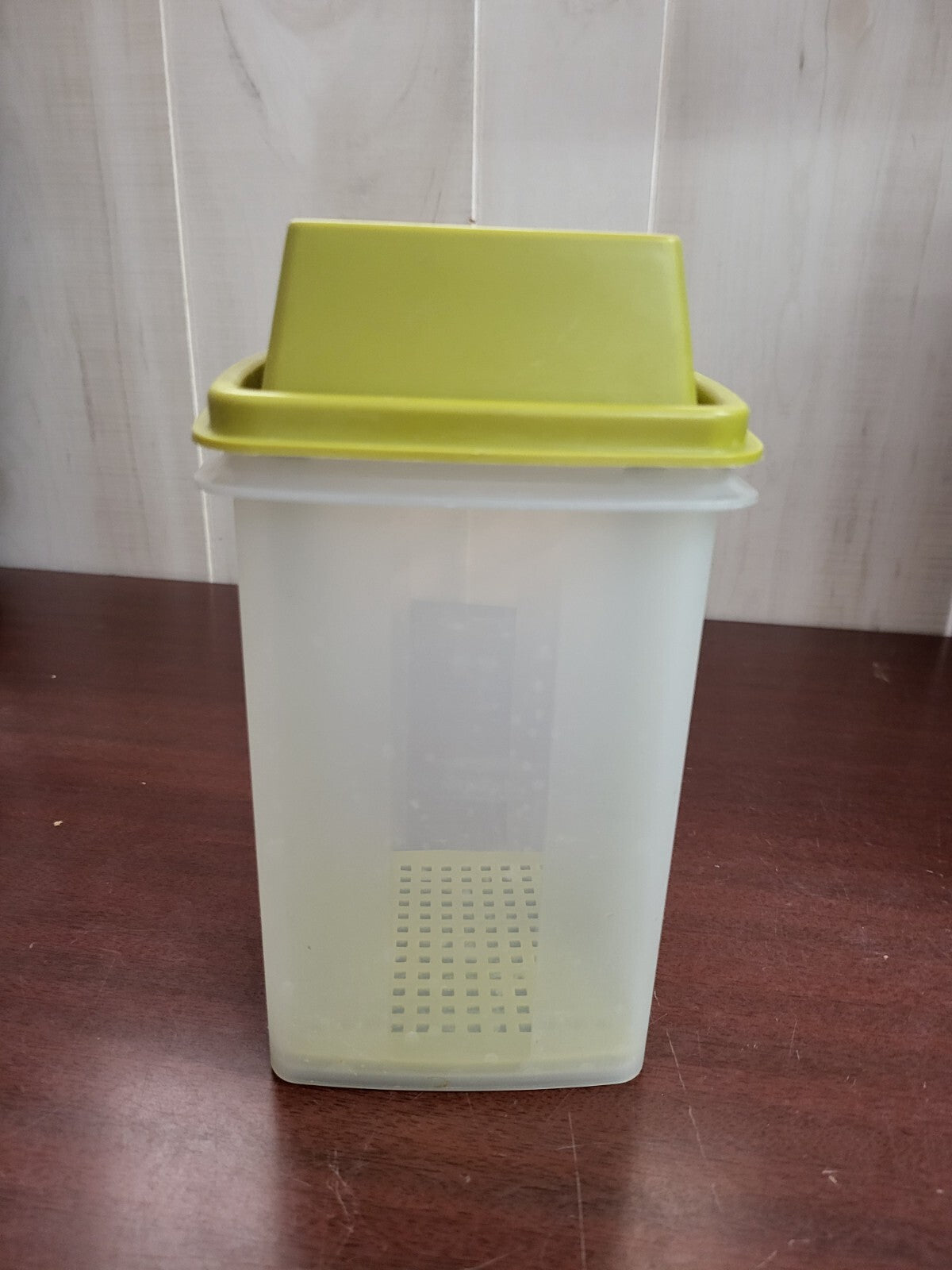 Tupperware Pickle Container 1330 with Lid 1332 & Insert 1331 Green & Clear 8"H