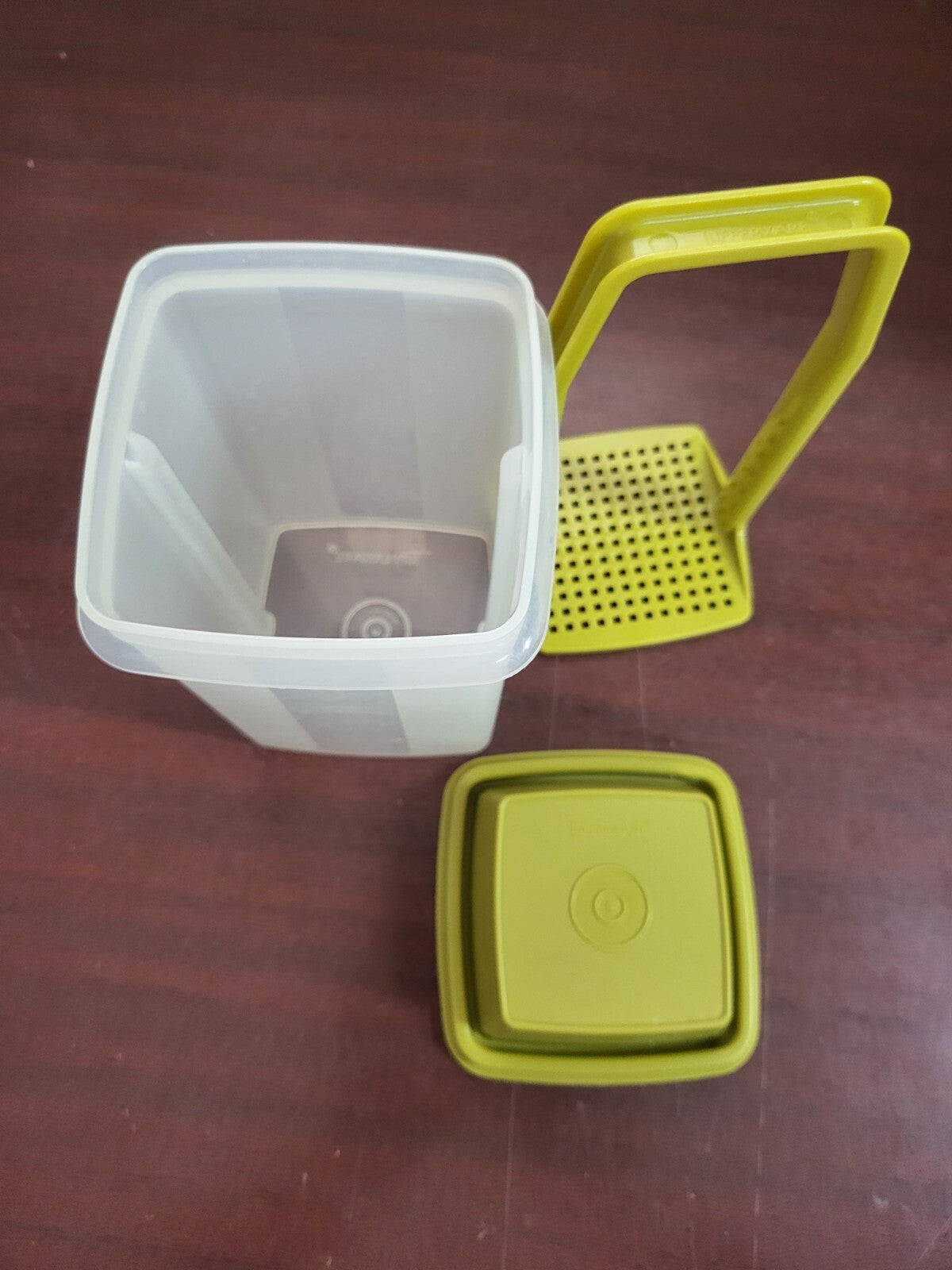 Tupperware Pickle Container 1330 with Lid 1332 & Insert 1331 Green & Clear 8"H