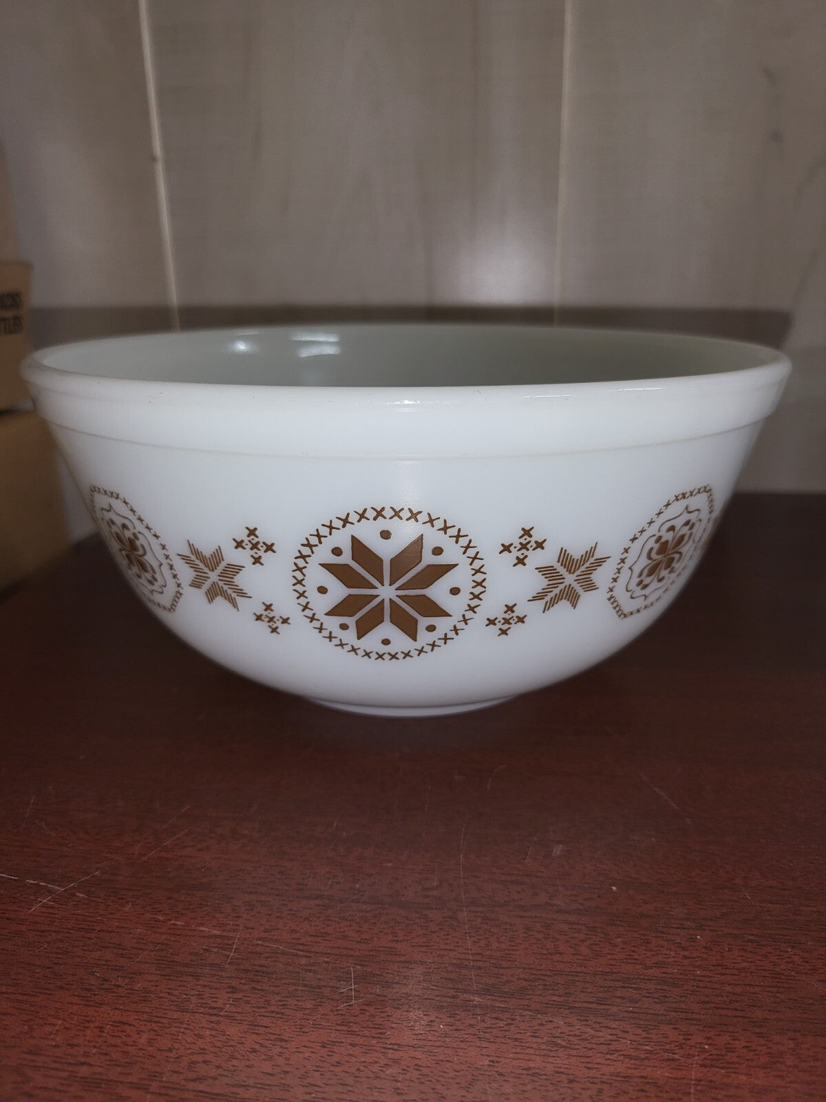 Pyrex Town & Country #403 Glass Mixing Bowl 9W x 4"H Brown on White #3081