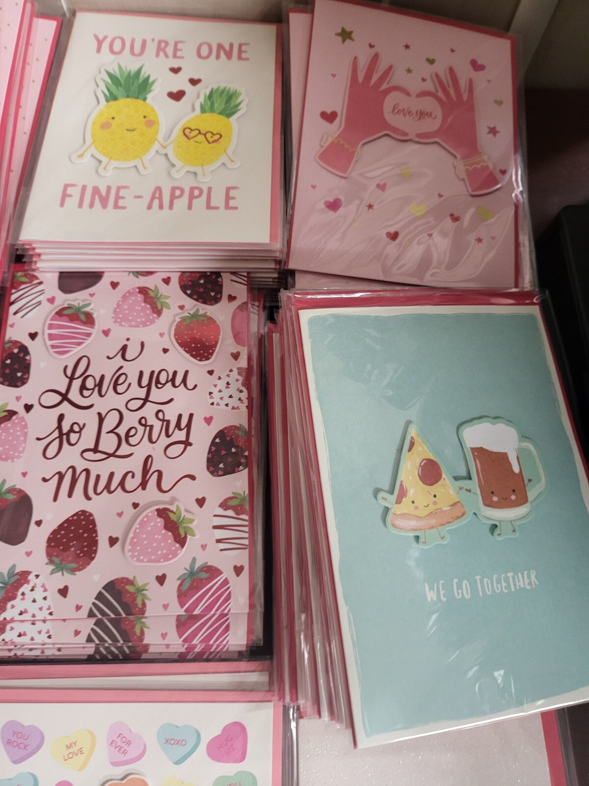 190 Retail Ready Valentine Greeting Cards & Envelopes 17 Designs in Sleeves