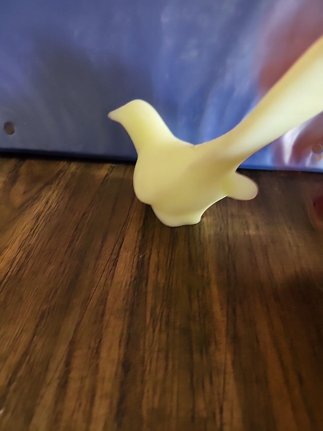 Vintage Yellow Frosted Glass Long Tailed Bird Figurine ~7 x 4" Unmarked