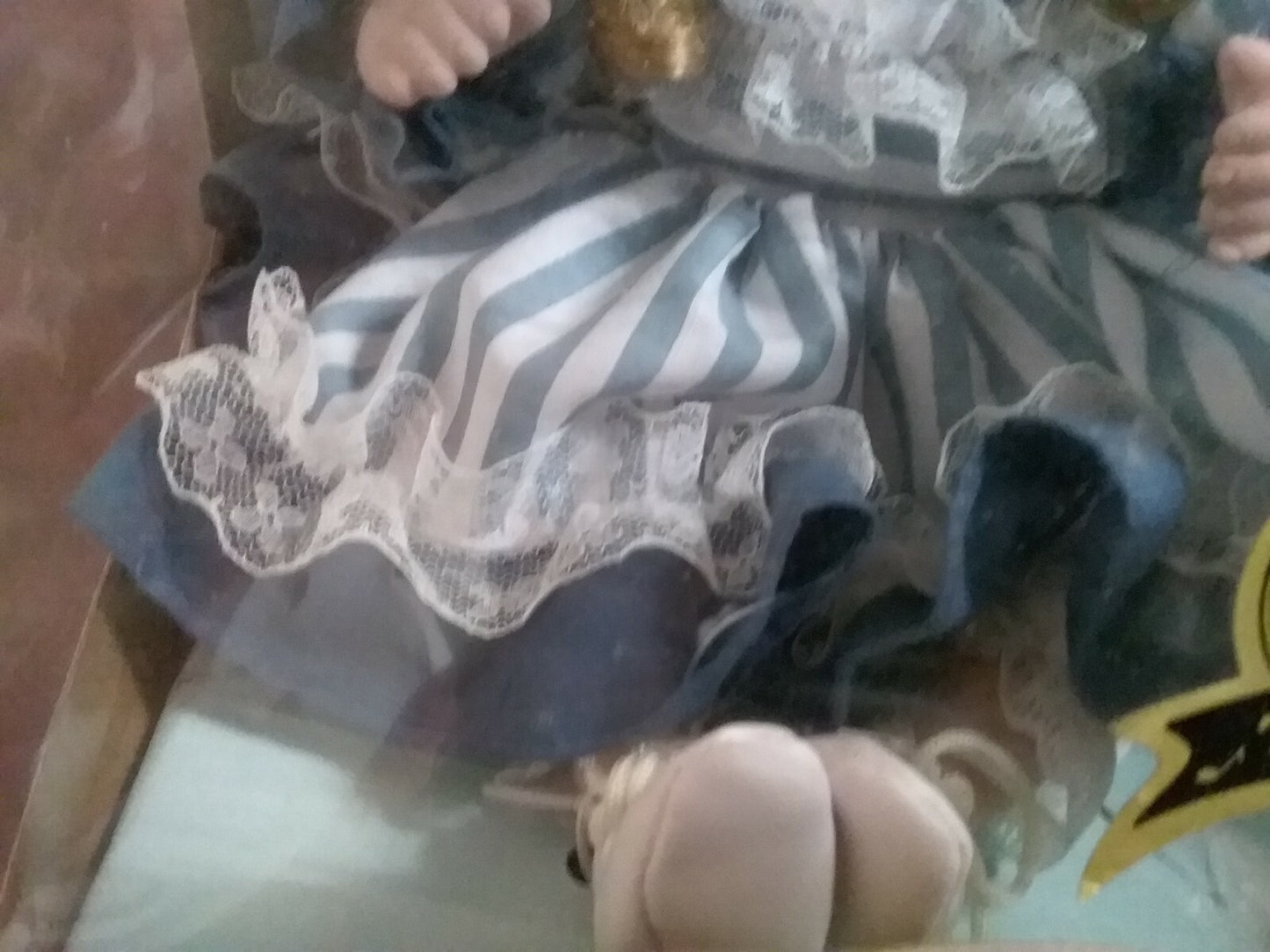 Glorious Impressions 1994 Special Edition Musical Animated Porcelain Doll NIOB