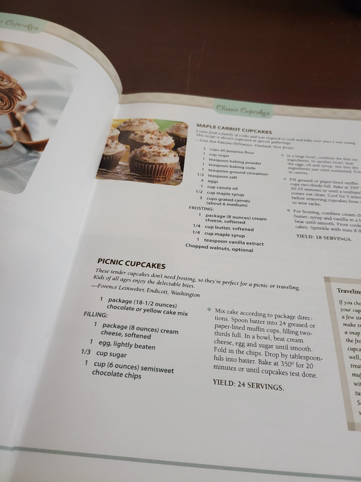 Cook book - Taste of Home Cupcakes! Muffins & More 130 Scrumptious Delights