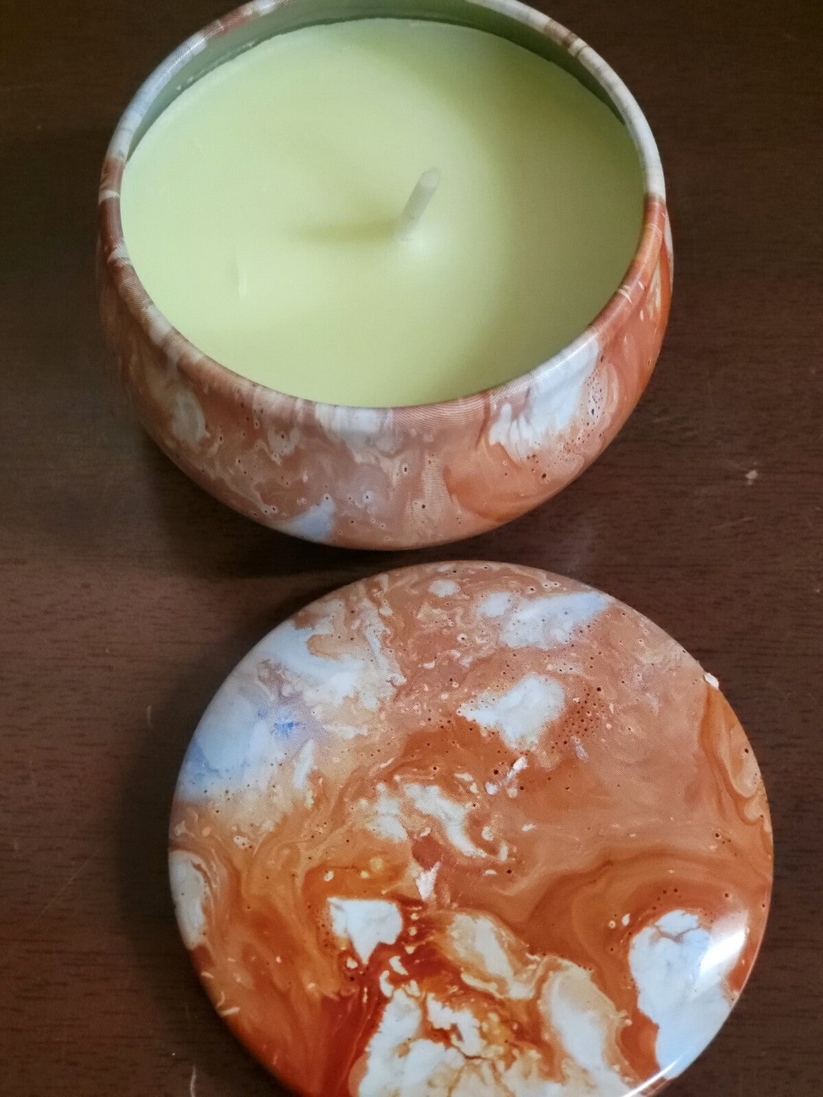 Scented Candle in Tin 2.5oz Soy Wax 2.5 x 1.6"