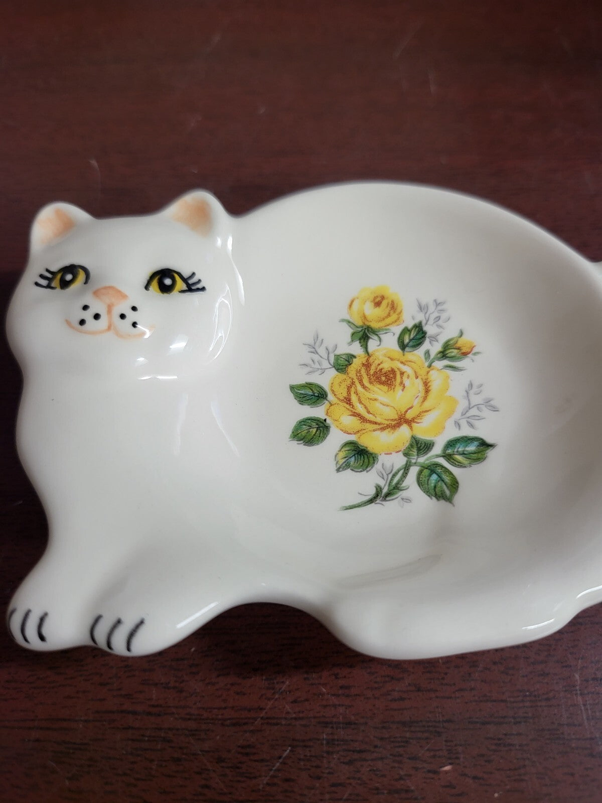 Ring Bowl Holder Signed by BJ W… 3.75W x 3"H White Cat with Yellow Rose #4167