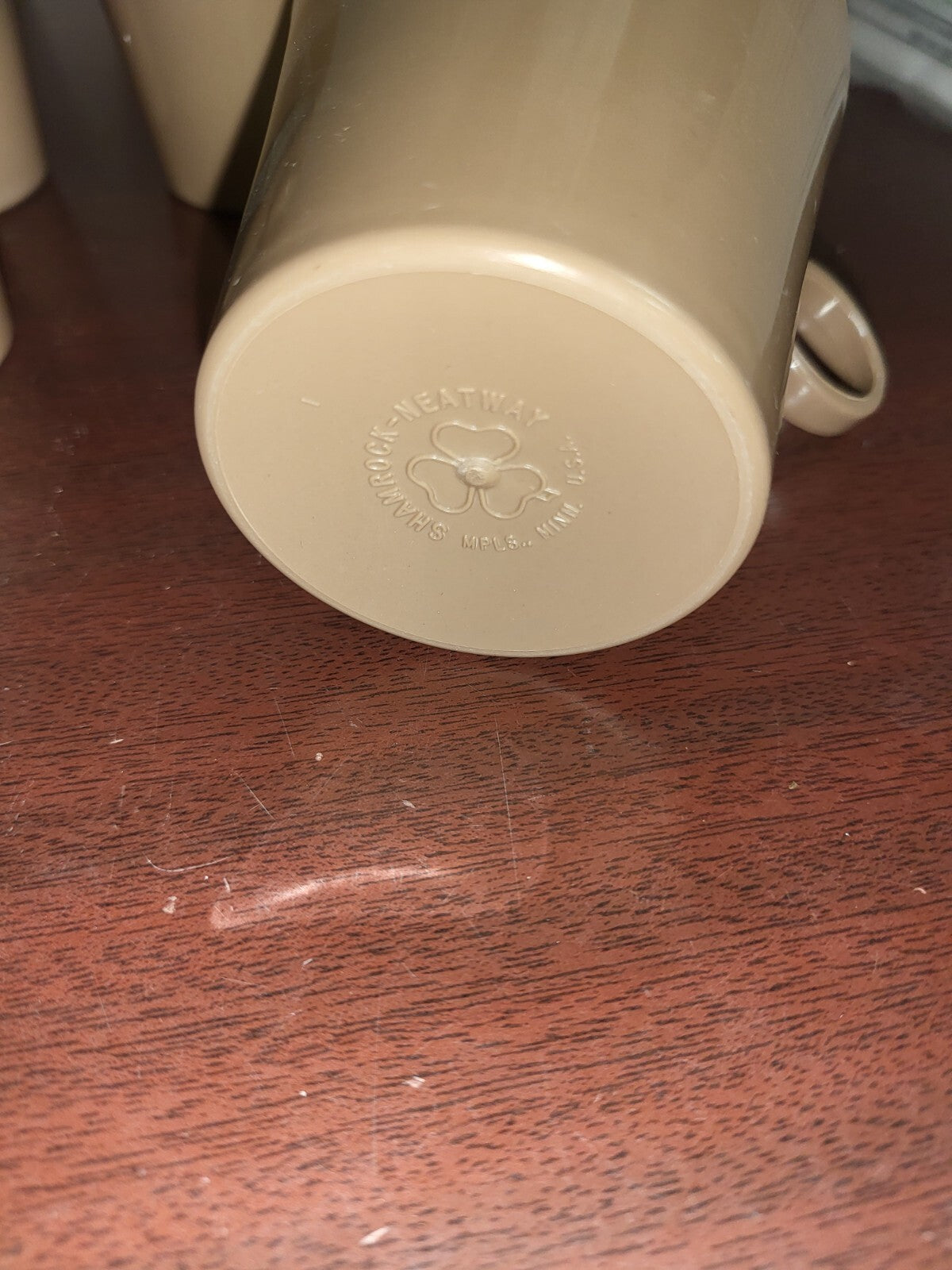 5 Vintage Plastic Coffee Cup Mug by Shamrocks Plastics 3.25H x 3"Dia Top Brown