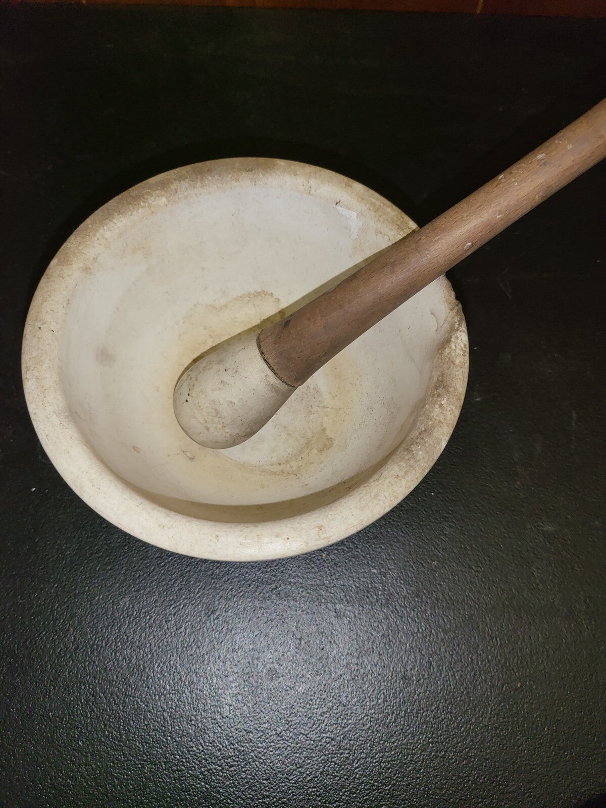 Figurine Vintage Mortar & Pestle 6" x 3.5"H Pestle is 8.25"L A3008