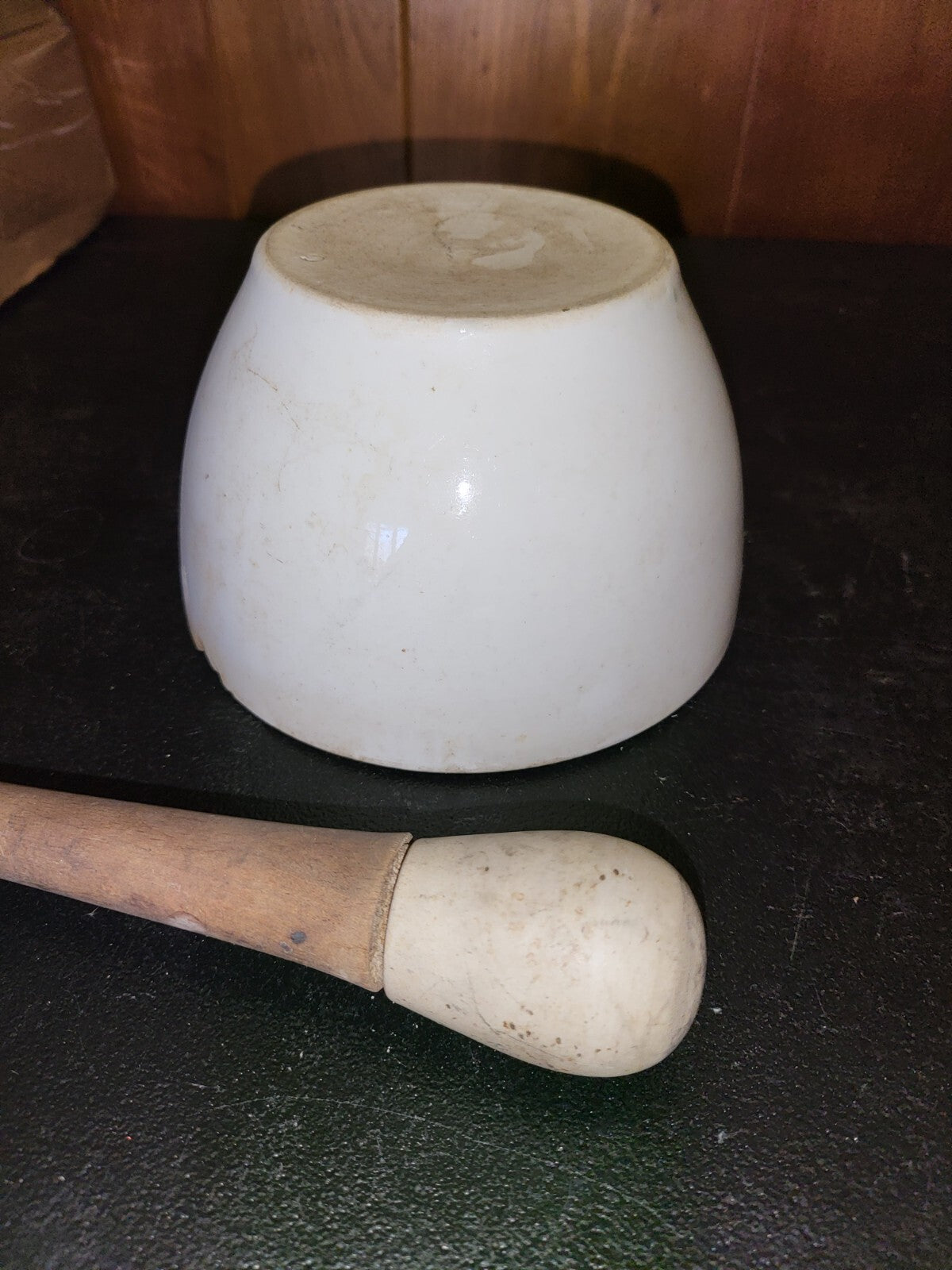 Figurine Vintage Mortar & Pestle 6" x 3.5"H Pestle is 8.25"L A3008