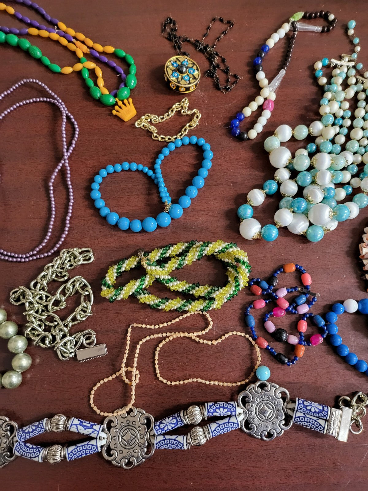Lot of 17 Necklaces Beaded & Chain ~ All Conditions #8