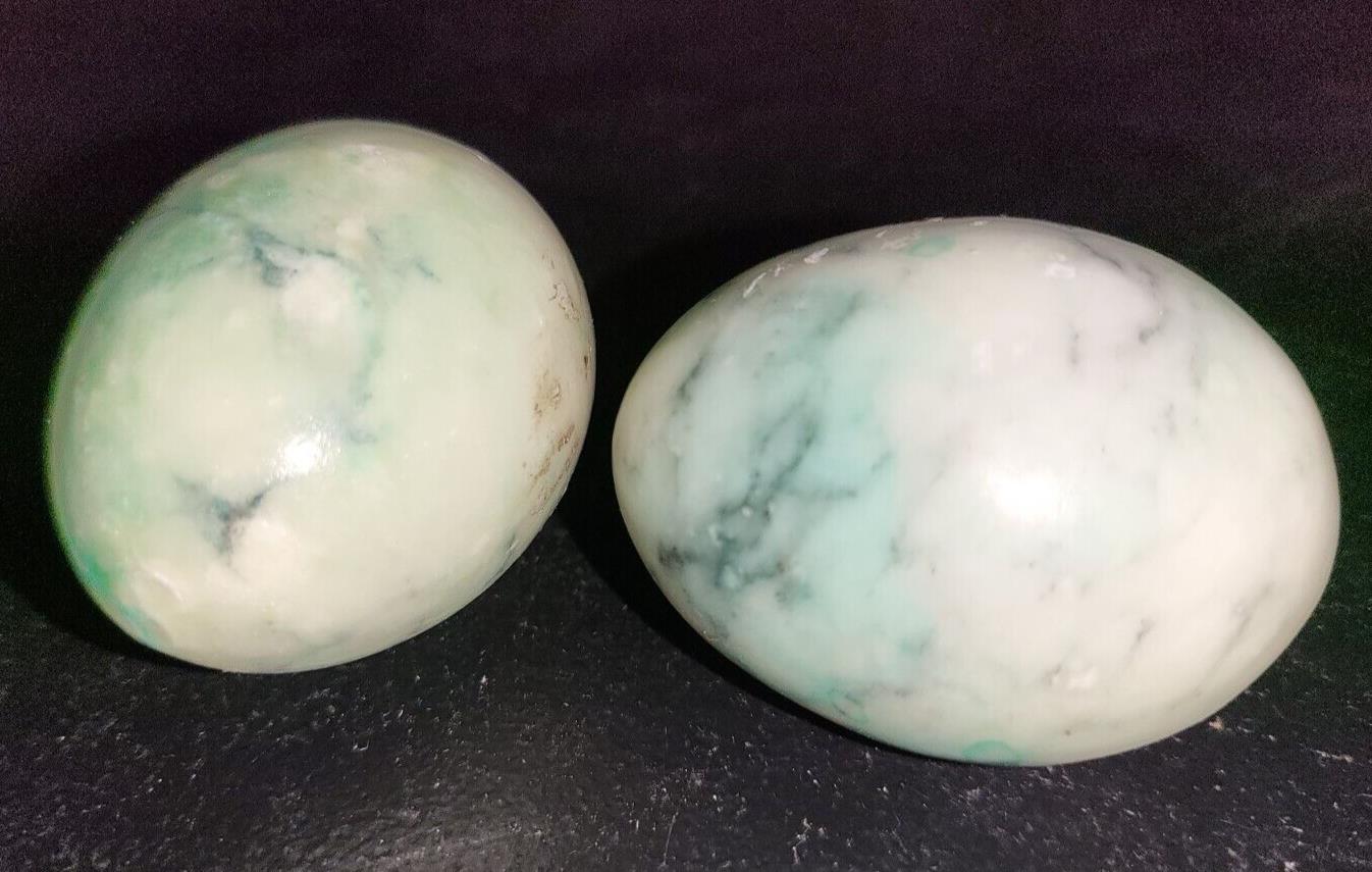 Figurine 2 Green Marble Agate Stone Eggs 2.25"L no markingsE #3020