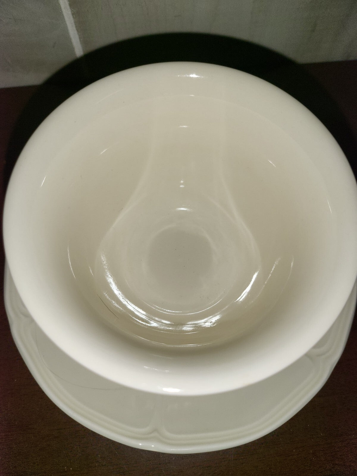 3 Wedgwood Etruria & Barleston Queens Shape Tea Cup & Saucer White with Gold 26