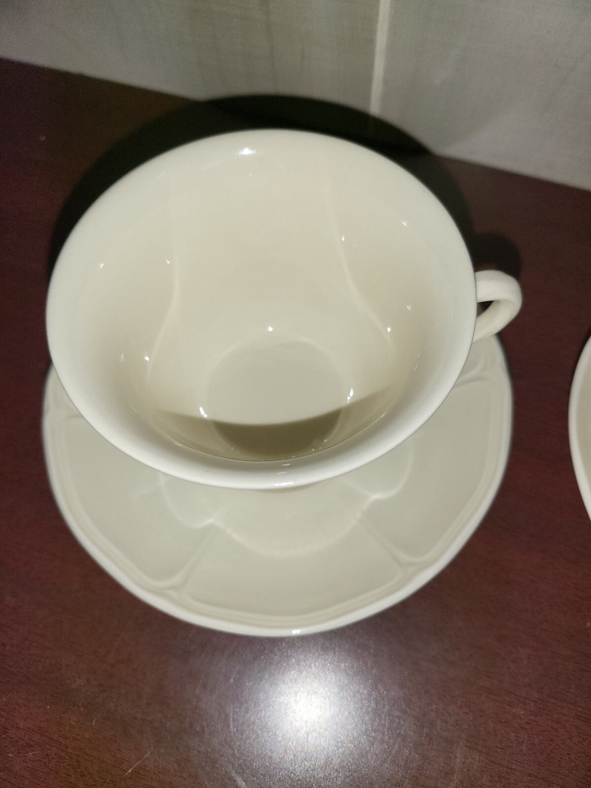 3 Wedgwood Etruria & Barleston Queens Shape Tea Cup & Saucer White with Gold 26