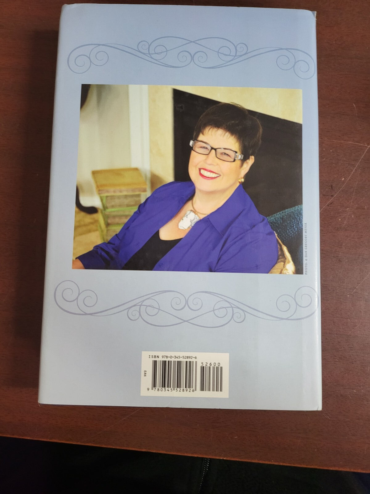 Book - The Inn at Rose Harbor by Debbie Macomber Ballantine publ