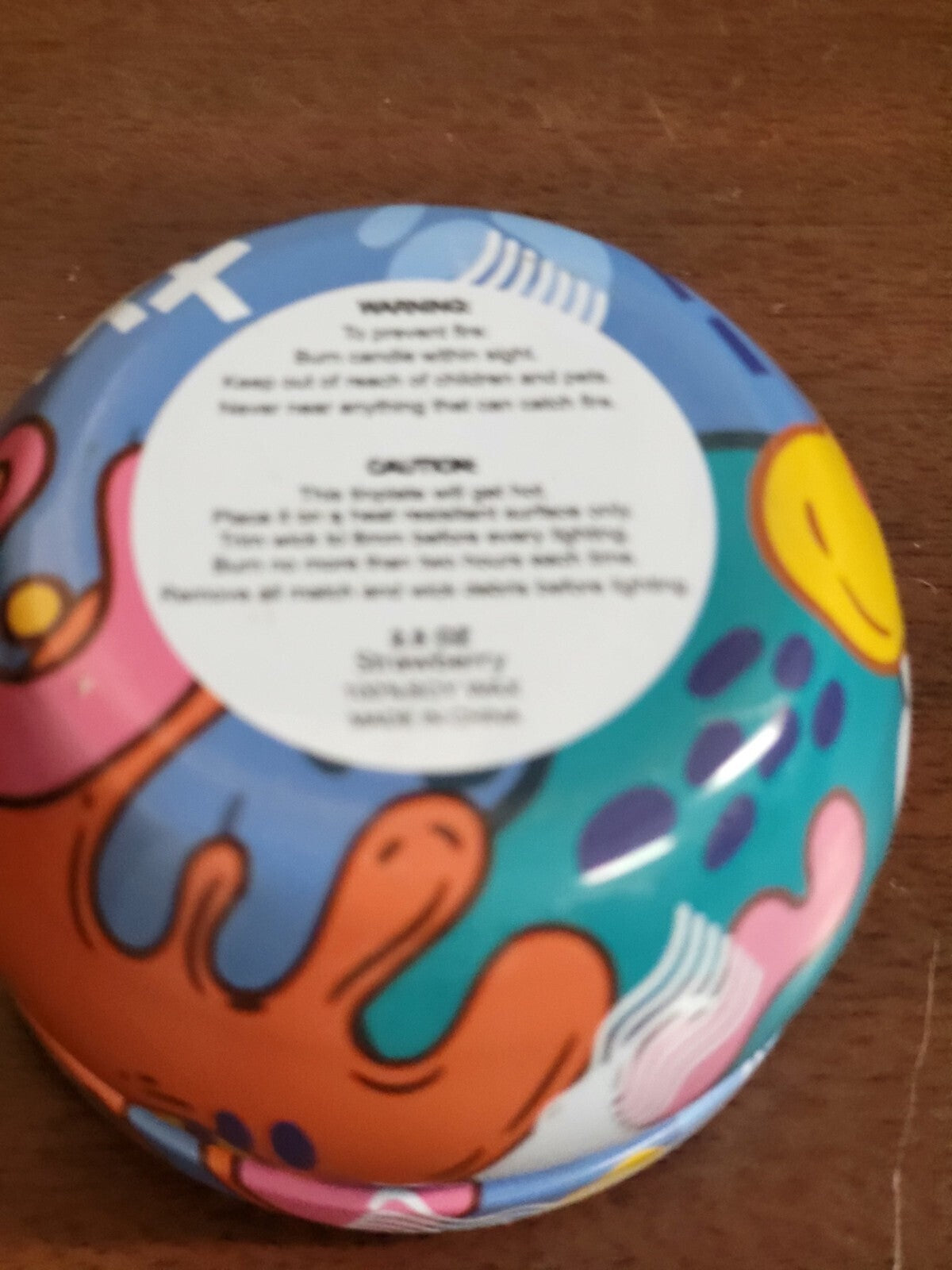 Scented Candle in Tin 2.5oz Strawberry Soy Wax 2.5 x 1.6"