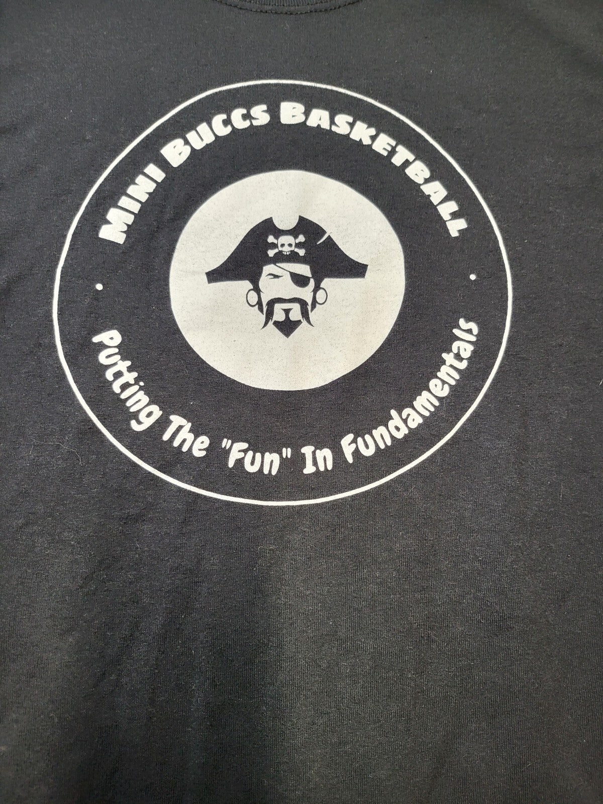 Mini Buccs Basketball T-Shirt SMALL Black Sh 16" Ch 17" L 25" Jerzees