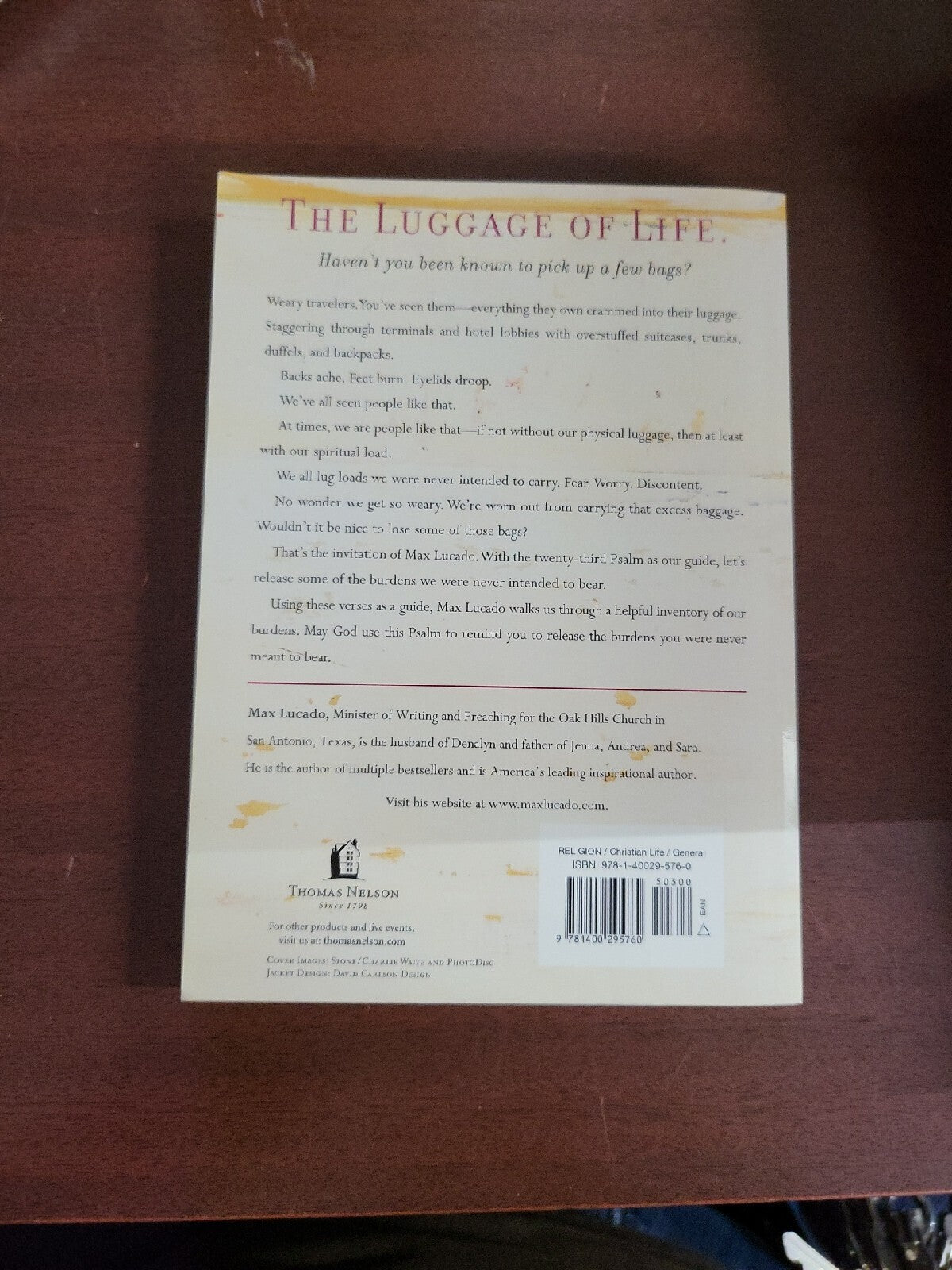 Book - Traveling Light by Max Lucado #2801