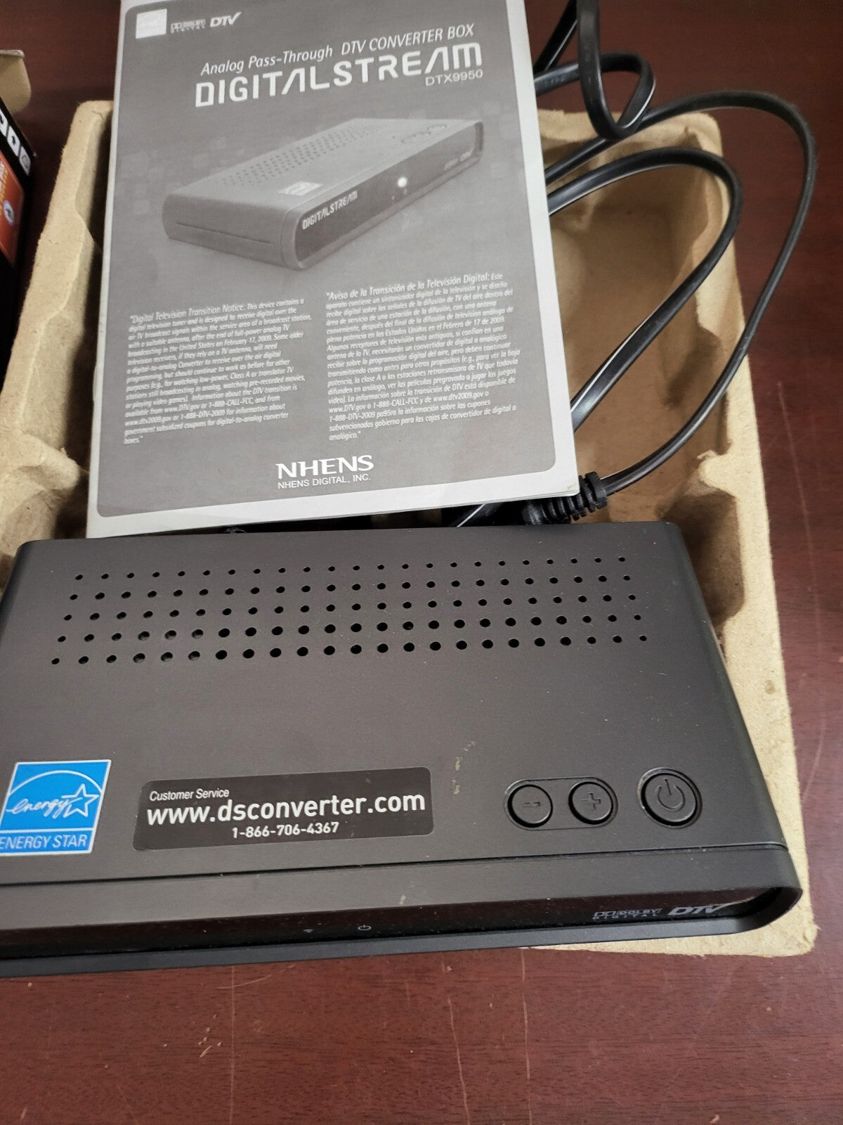 Digital Stream Analog Pass-Through Converter Box DTX9950 DTV open / damaged box
