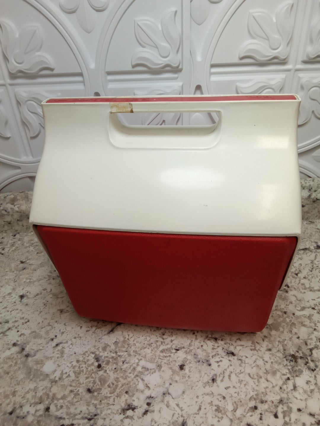 Igloo Little Playmate Cooler Vintage Red & White Push Button