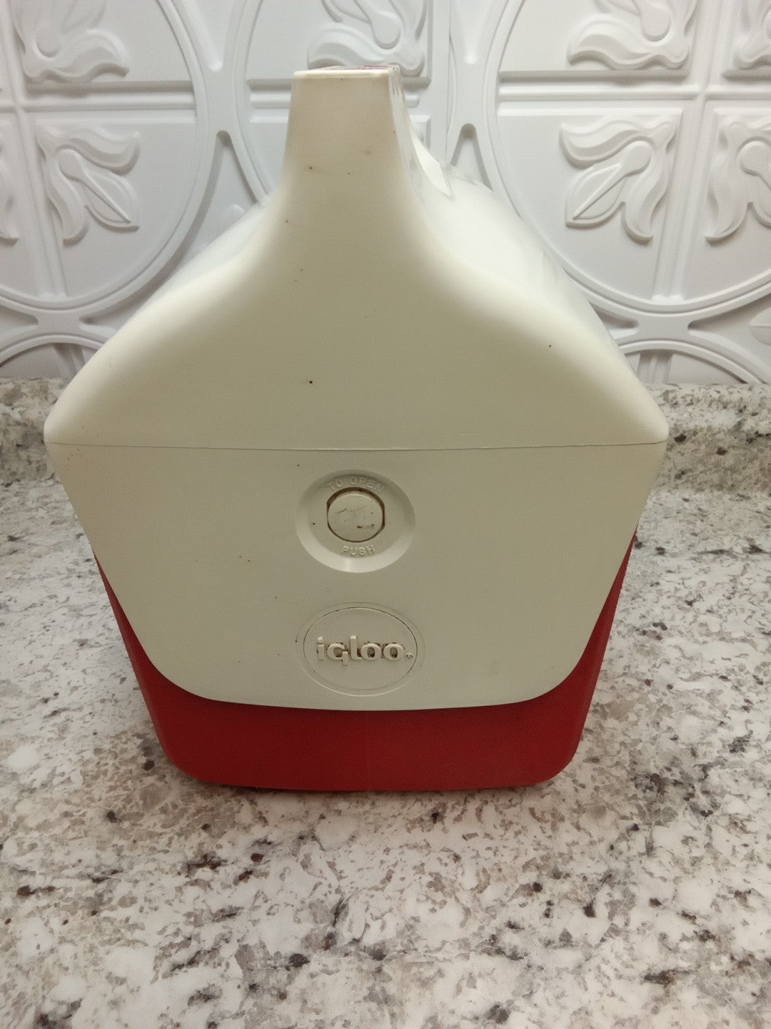 Igloo Little Playmate Cooler Vintage Red & White Push Button