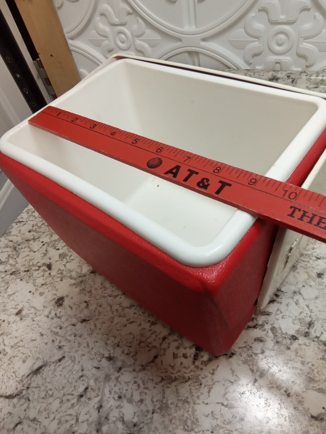Igloo Little Playmate Cooler Vintage Red & White Push Button
