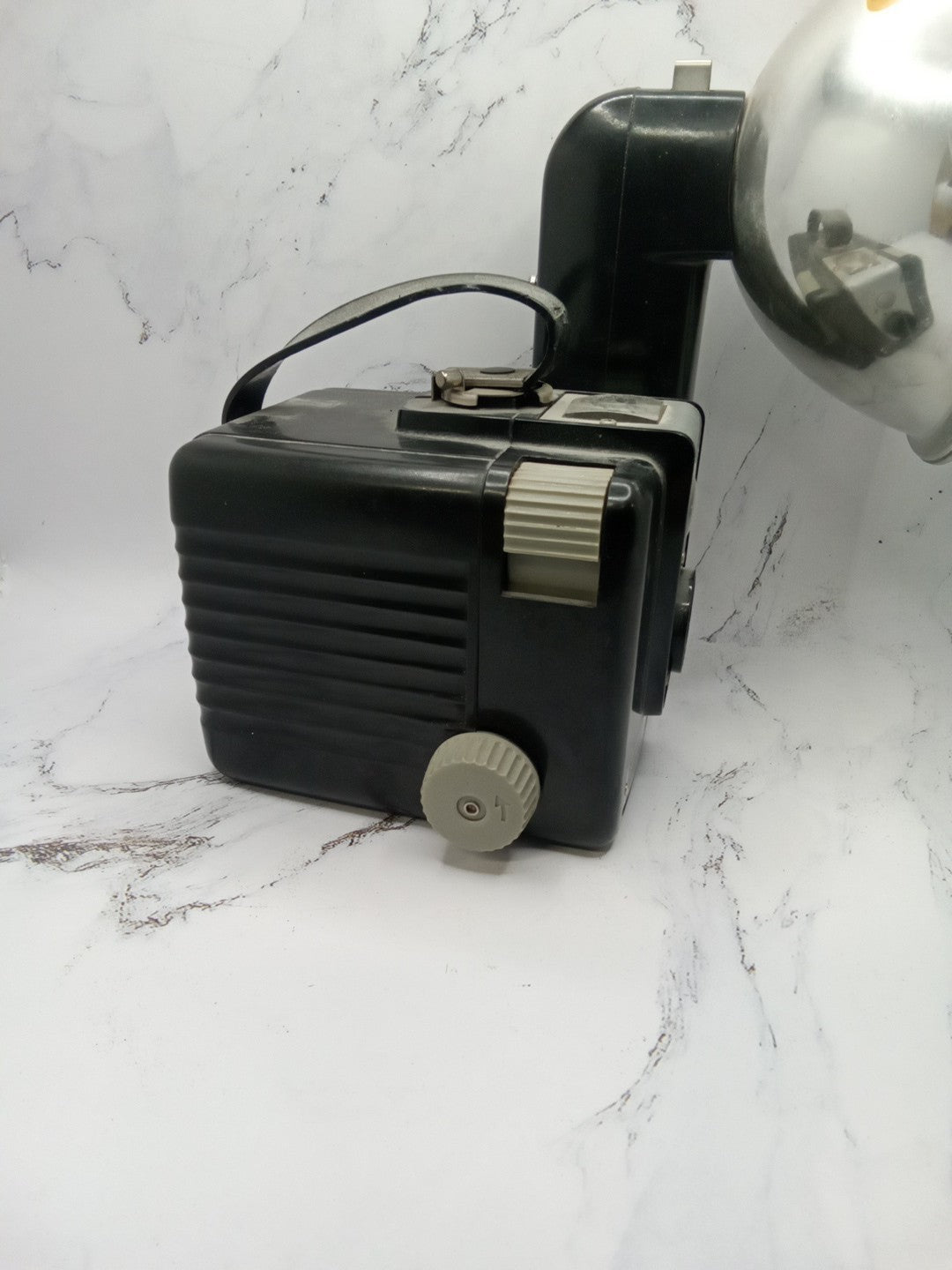 Vintage Kodak Brownie Hawkeye Camera Flash Model & Kodalite Super M 40- UNTESTED