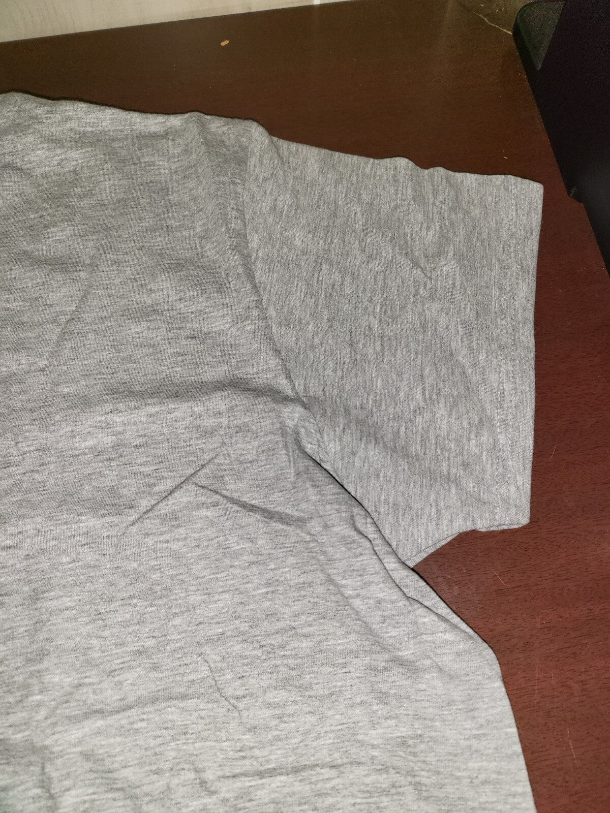 Gildan Ladies V-Neck Semi-Fitted T-Shirt Gray size Large Cap Sleeve