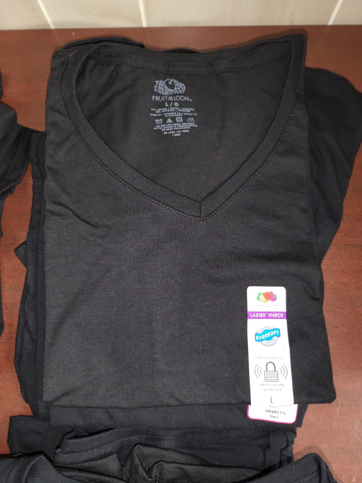 Fruit of the Loom Ladies V-Neck Semi-Fitted T-Shirt BLACK size LARGE Cap Sleeve