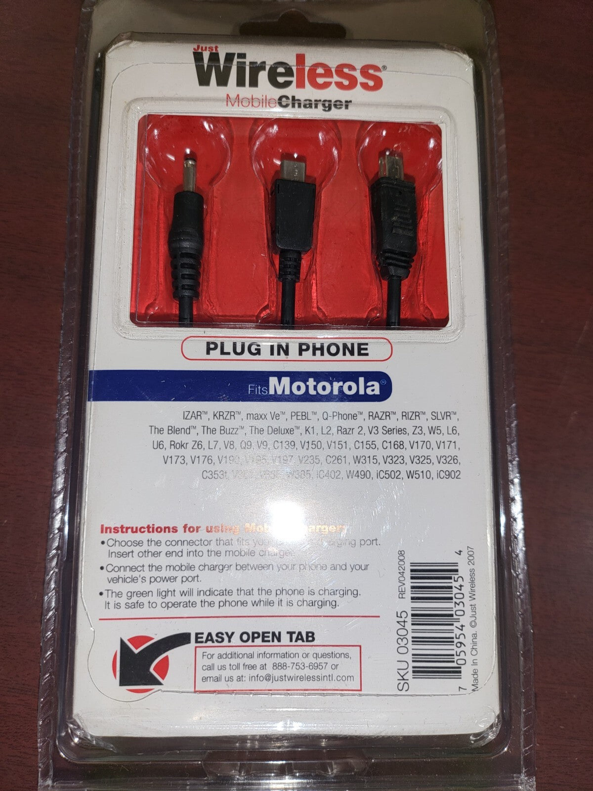 Just Wireless Mobile Charger for Motorola  3 Plug types  NIP