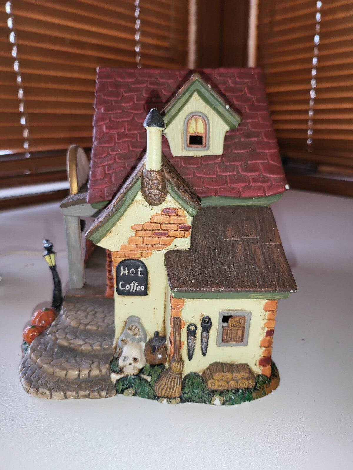 Happy Halloween Lighted House Porcelain  8.5W x 6D x 7"H * #4112
