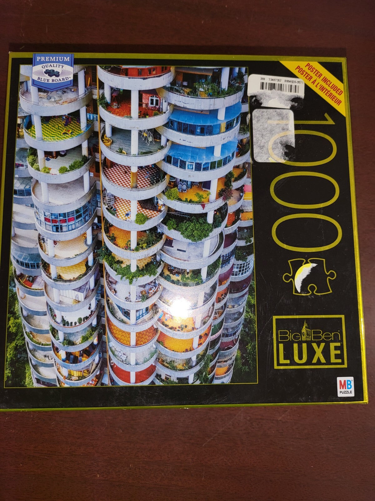Puzzle - Big Ben Luxe  ~ Apartment Building in Guiyang China 1000pc  Milton Brad