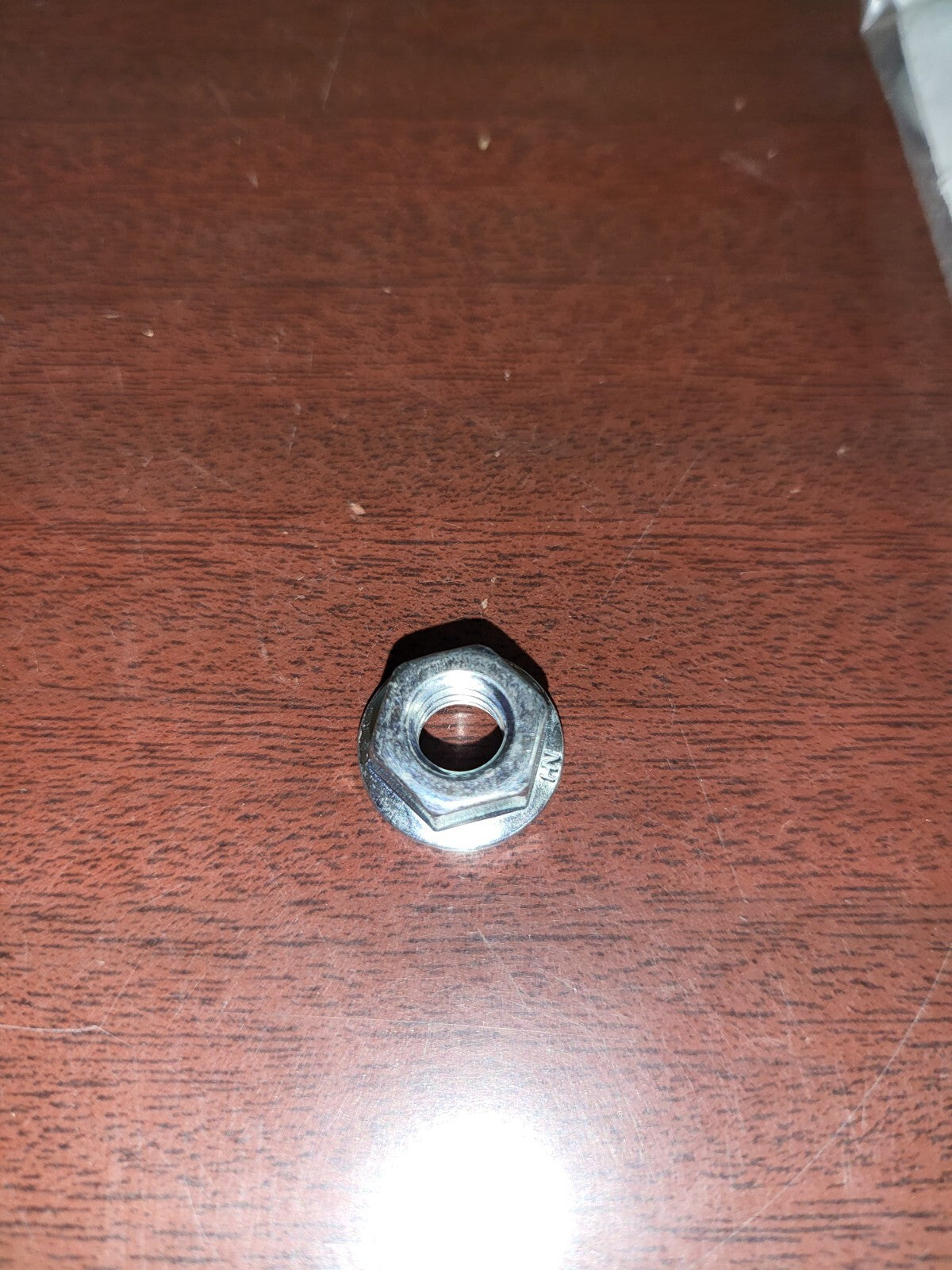 250 Fastenal 1137339 Hexagonal Flanged Lock Nuts 5/16-18Z Zinc Finish Case Hard