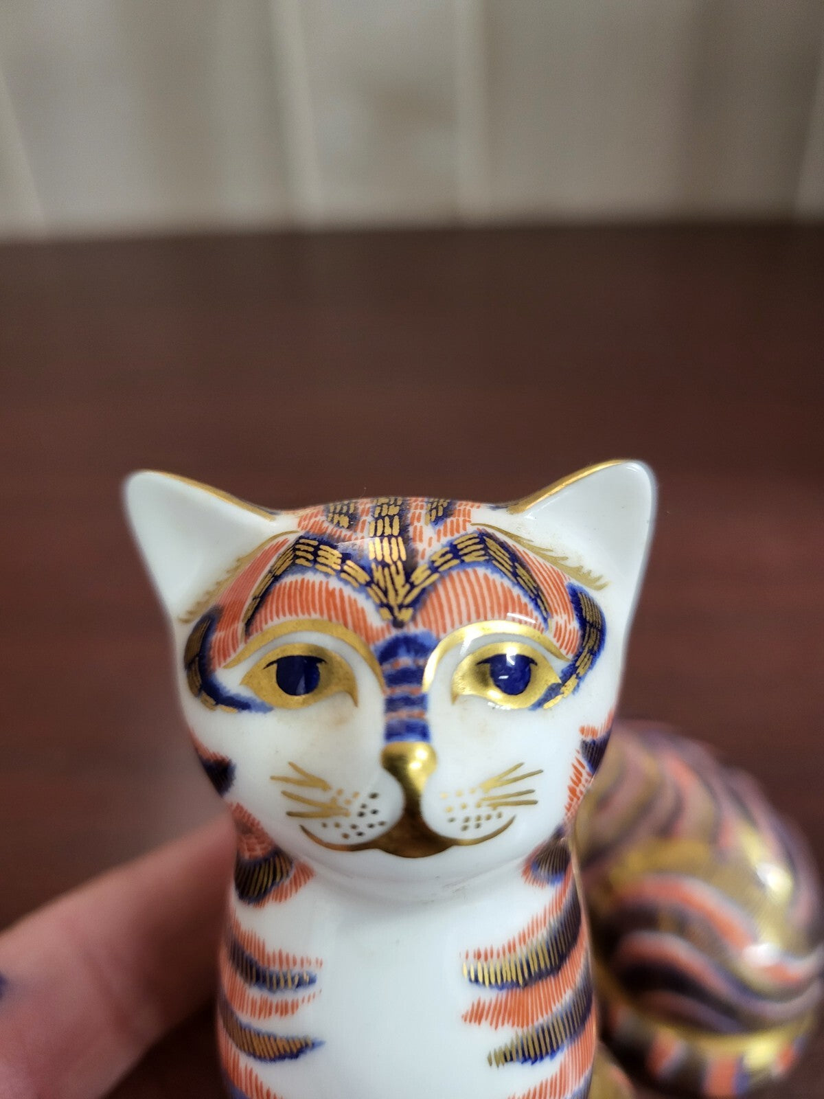 Royal Crown Derby English Bone China IMARI "T" LX  Cat Figurine ~3"H
