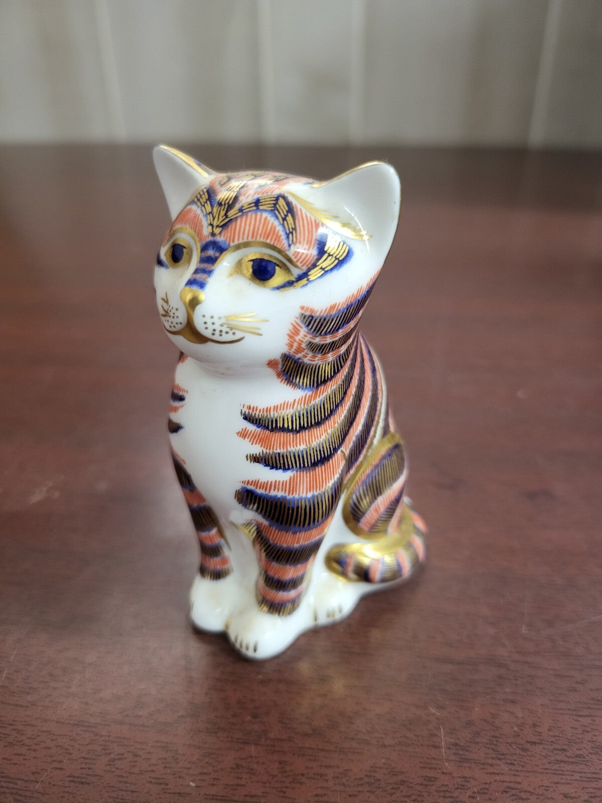 Royal Crown Derby English Bone China IMARI "T" LX  Cat Figurine ~3"H