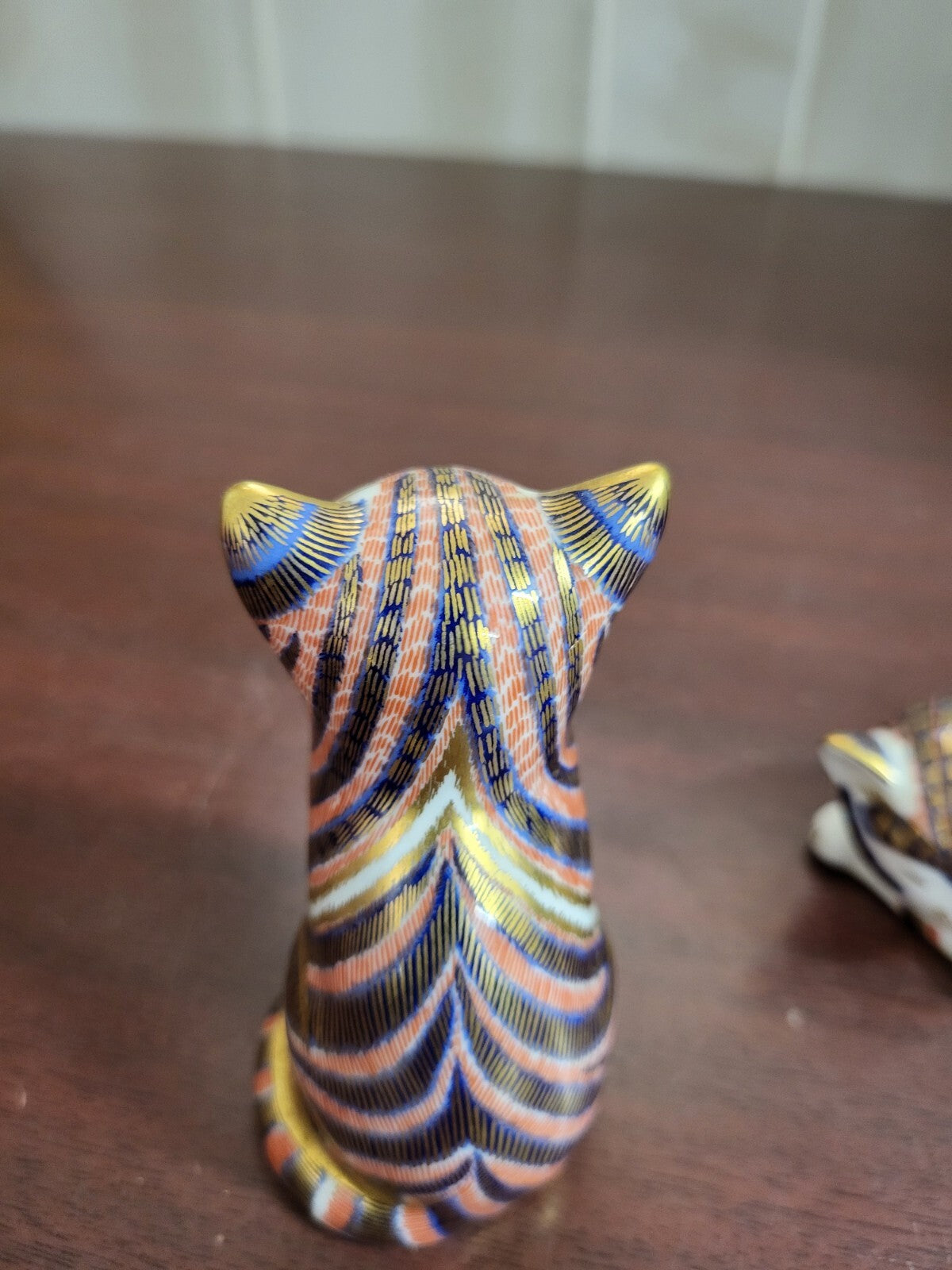 Royal Crown Derby English Bone China IMARI "T" LX  Cat Figurine ~3"H