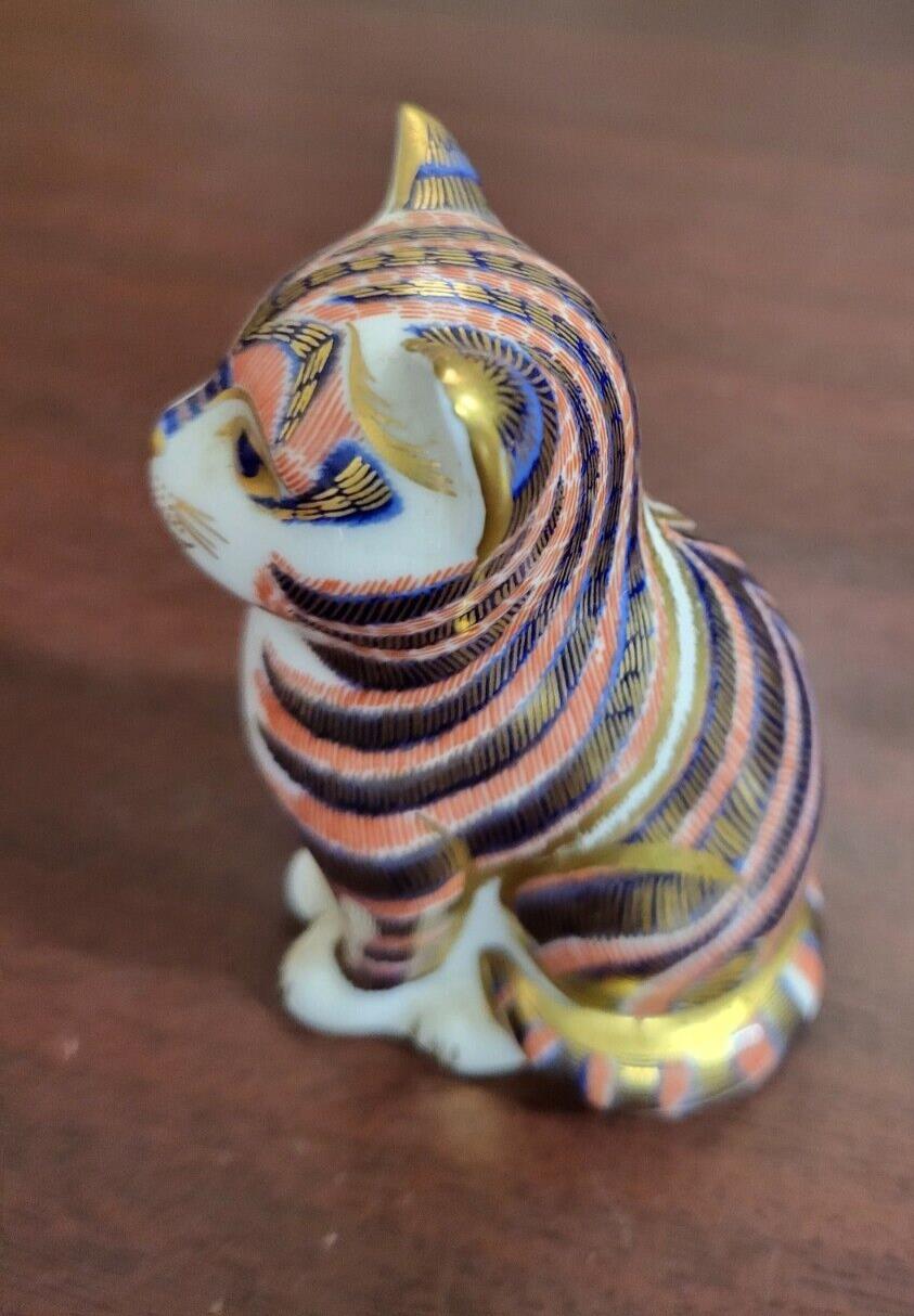 Royal Crown Derby English Bone China IMARI "T" LX  Cat Figurine ~3"H