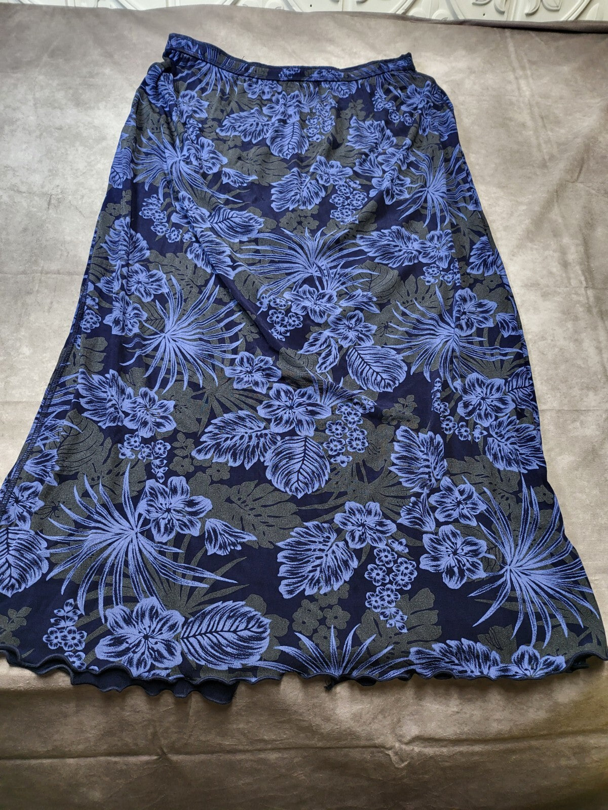 Long Skirt size 1X Blue Floral  15.5"  Elastic Waist L 36"   Citiknits