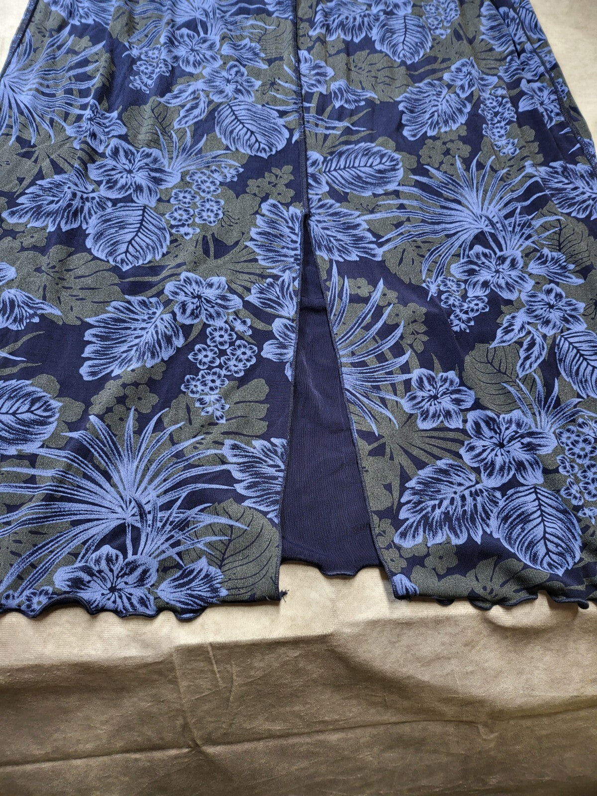 Long Skirt size 1X Blue Floral  15.5"  Elastic Waist L 36"   Citiknits