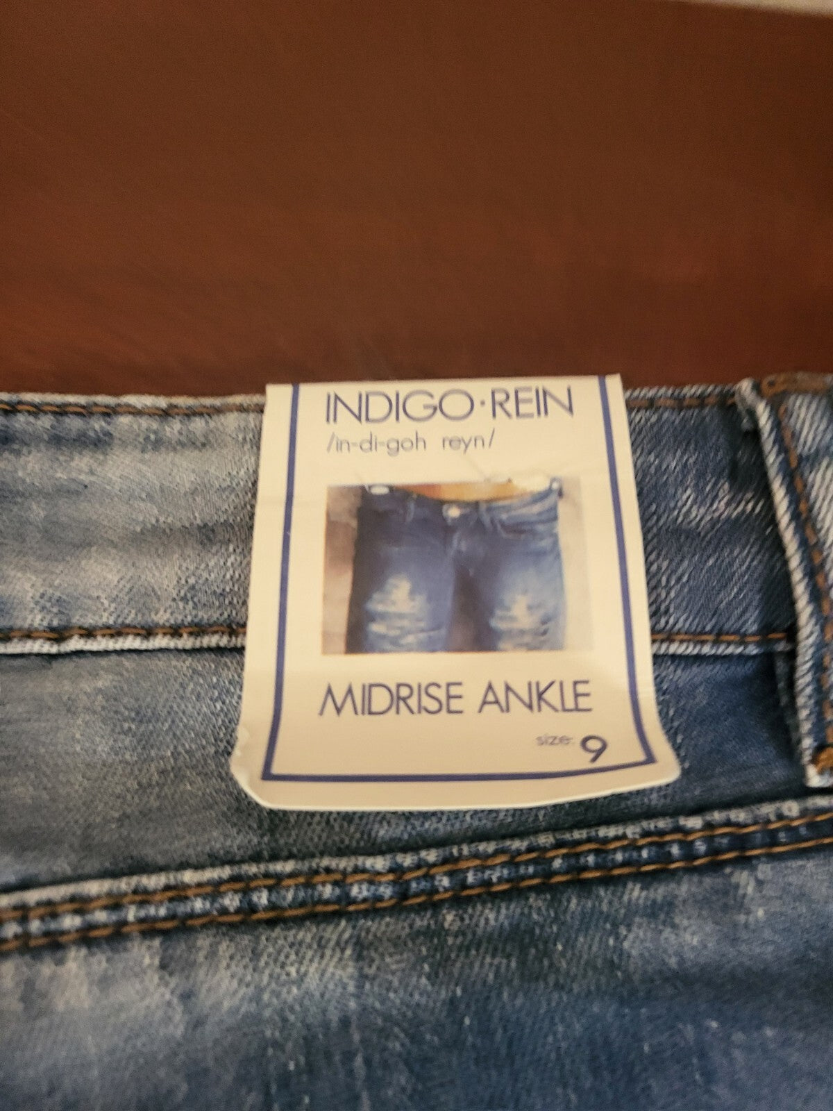Ladies Blue Jeans Indigo Rein   size 9  Mid Rise Rugged Cut Ankle Button Fly W 3