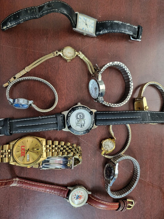 10 Vintage Wristwatches Quartz Benrus Timex Gruen More