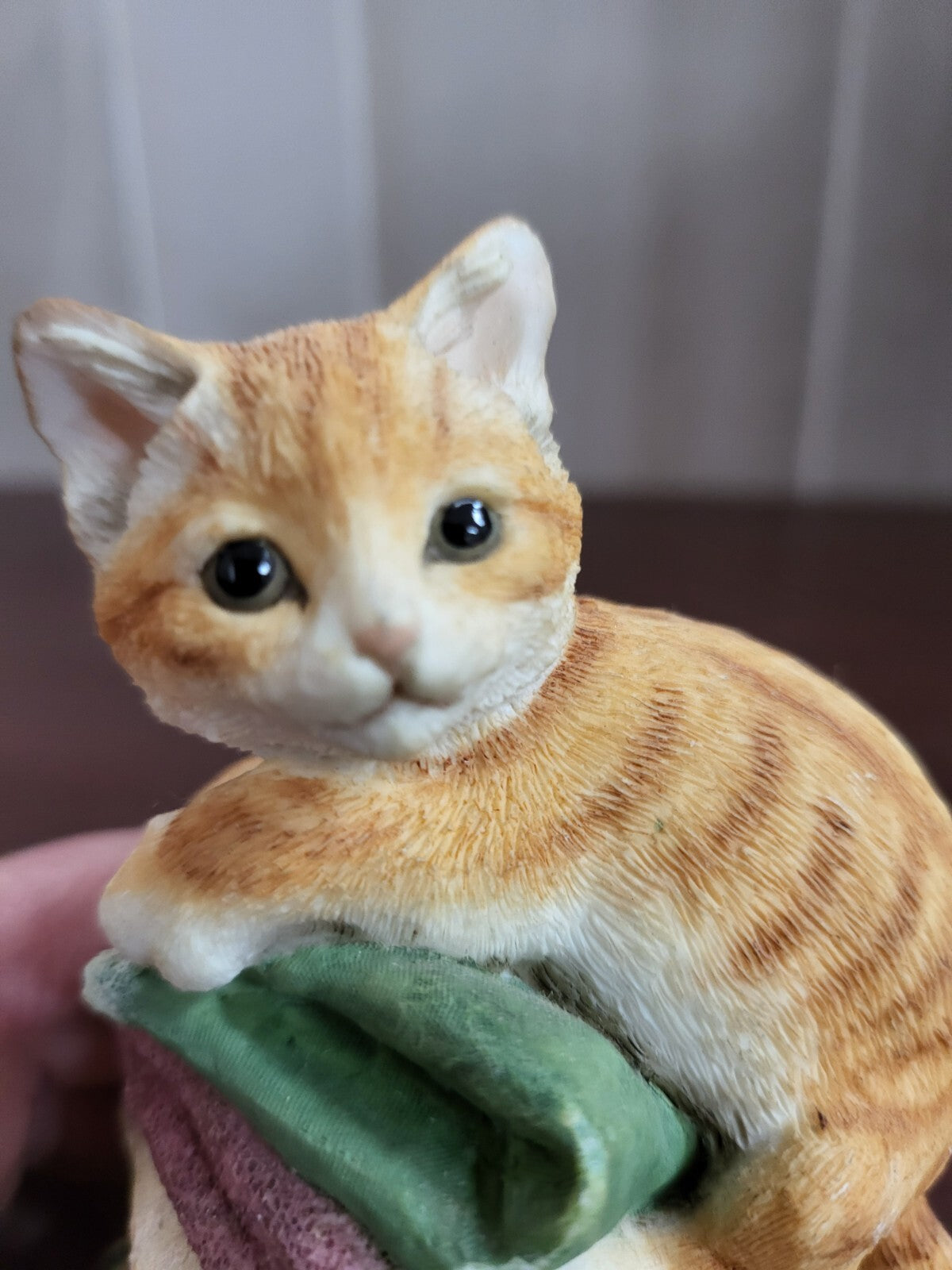 Royal Doulton Figurine Kitten in Towels  80805207 ~  4.5"H Bone China