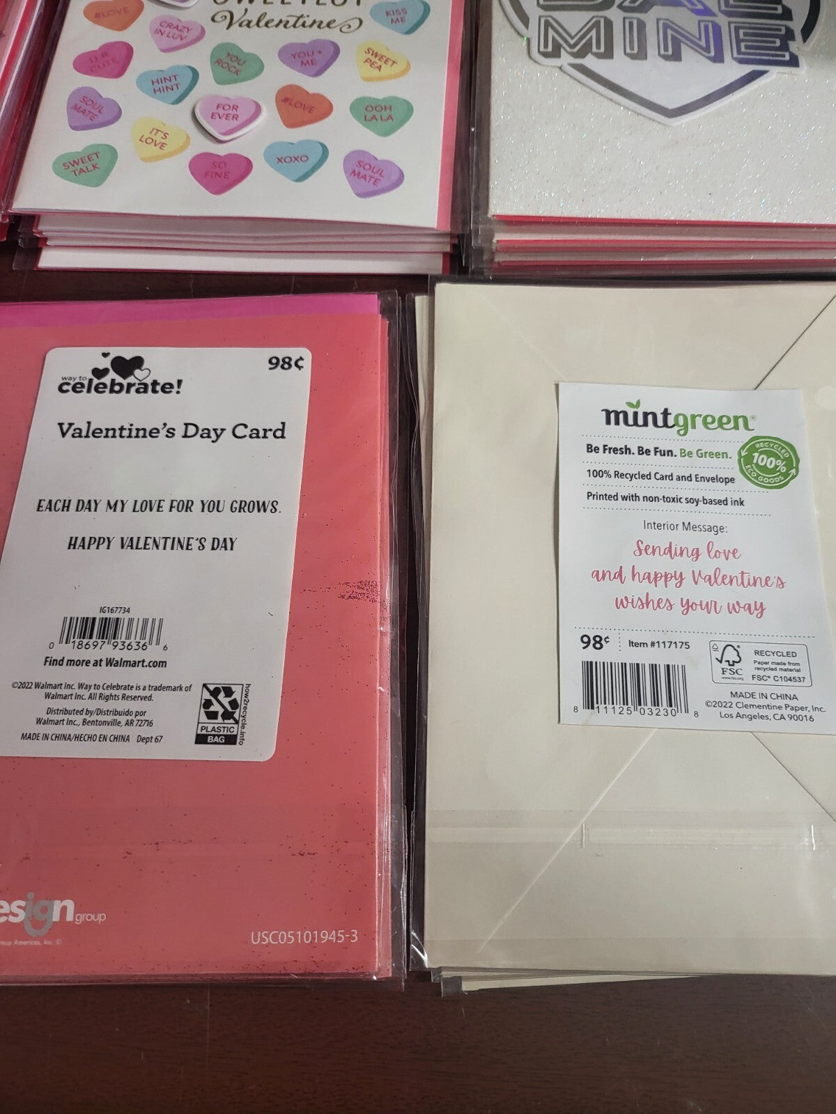 190 Retail Ready Valentine Greeting Cards & Envelopes 17 Designs in Sleeves