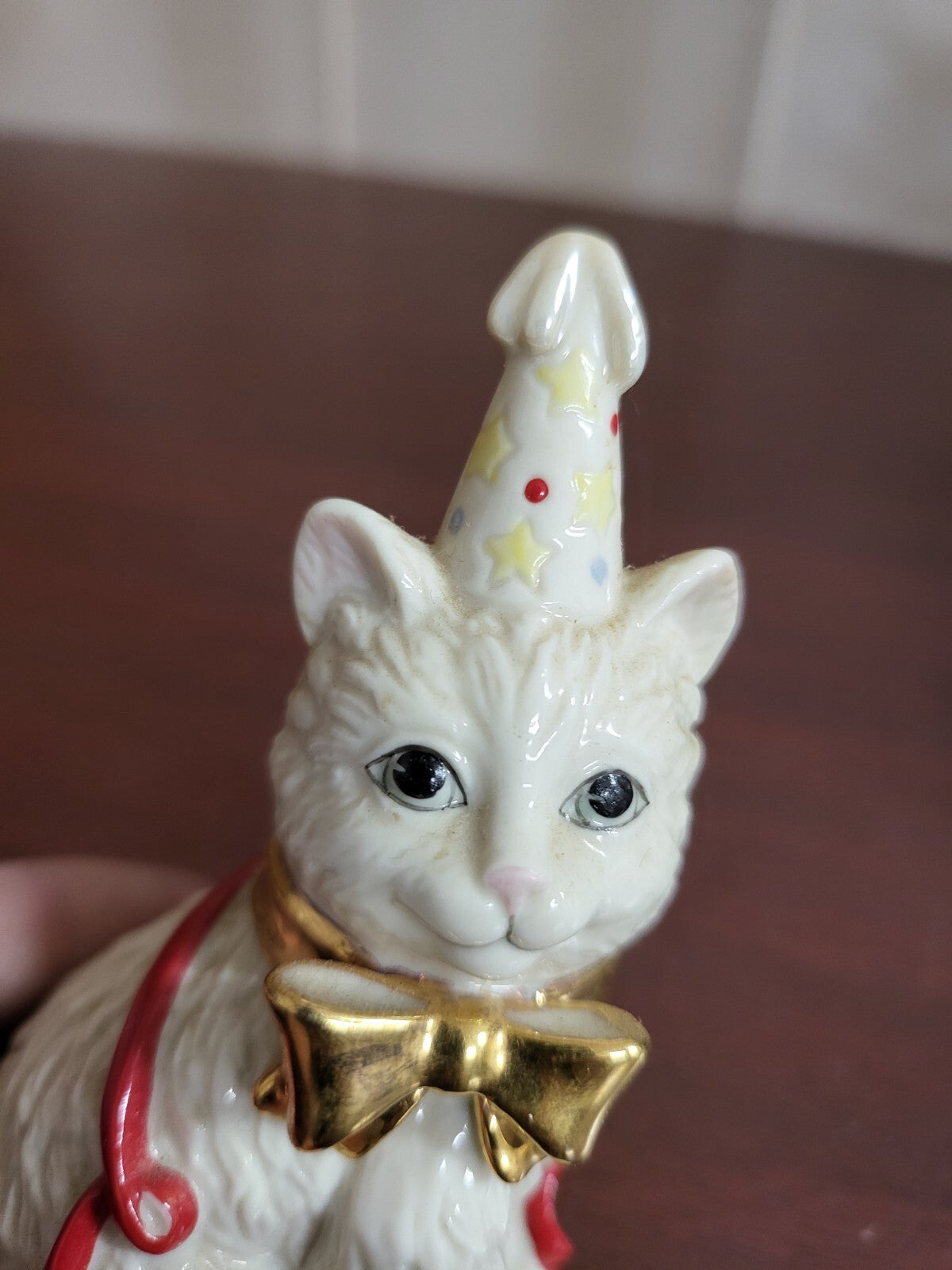 Lenox Cat Figurine Birthday Kitty Hat Bow Ribbon White  ~4.25"H x 3.5" Bone Chin