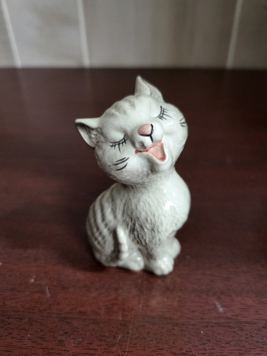 Beswick Laughing Cat #2101 England Gray Porcelain Figurine 2101 Vintage Marked