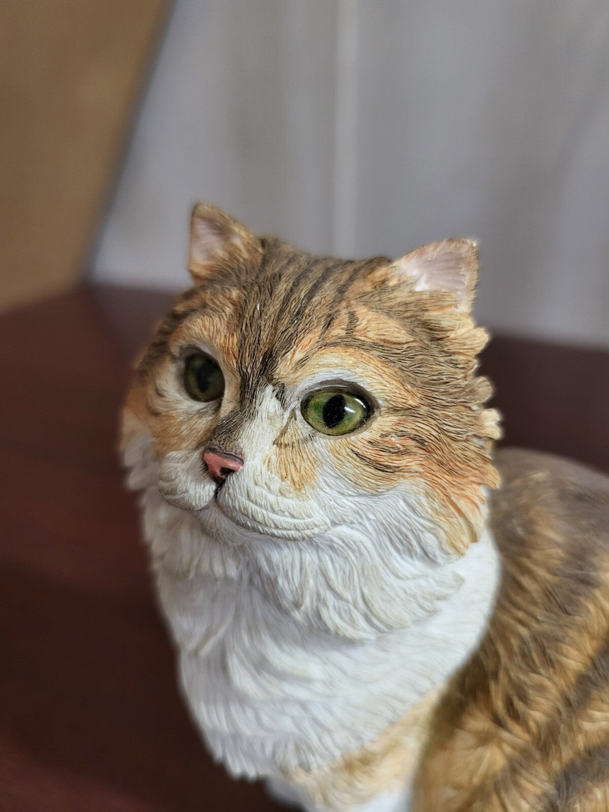 Country Artists Persian Cat Sitting Ceramic Figurine #02578 Tan Tiger & White 4.