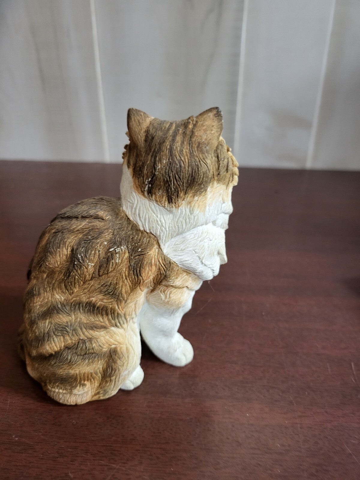 Country Artists Persian Cat Sitting Ceramic Figurine #02578 Tan Tiger & White 4.