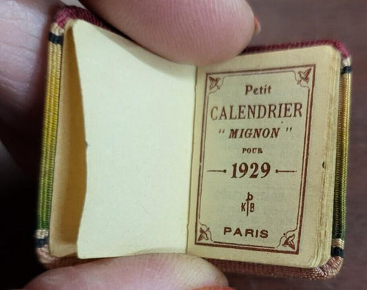 Vintage Miniature 1929 Pocket Calender Book ~ Petit Calendrier 1.25"H Fabric Cov