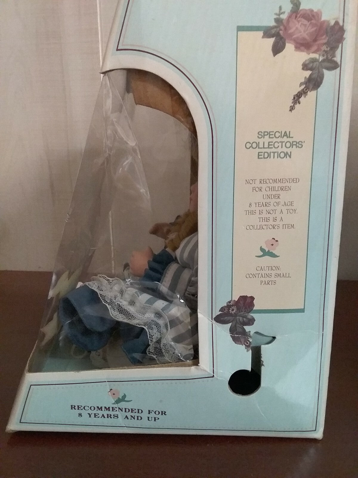 Glorious Impressions 1994 Special Edition Musical Animated Porcelain Doll NIOB