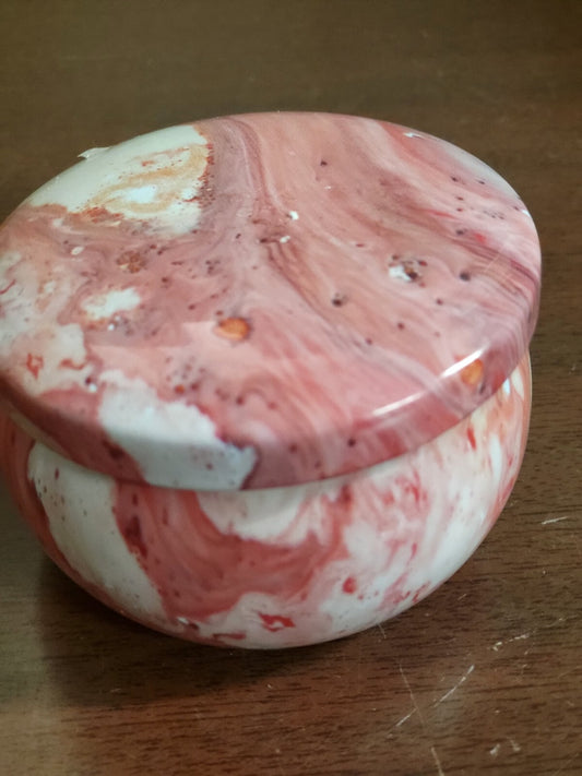 Scented Candle in Tin 2.5oz Vanilla Soy Wax  2.5 x 1.6"