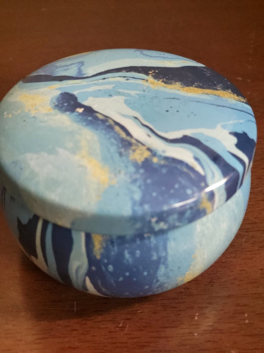 Scented Candle in Tin 2.5oz Peppermint Soy Wax  2.5 x 1.6"